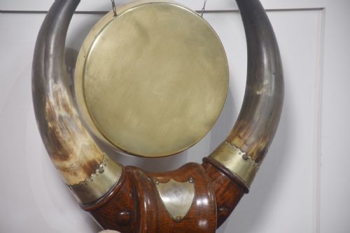 OAK AND CATTLE HORN DINNER GONG - ADDITIONAL PHOTO 3