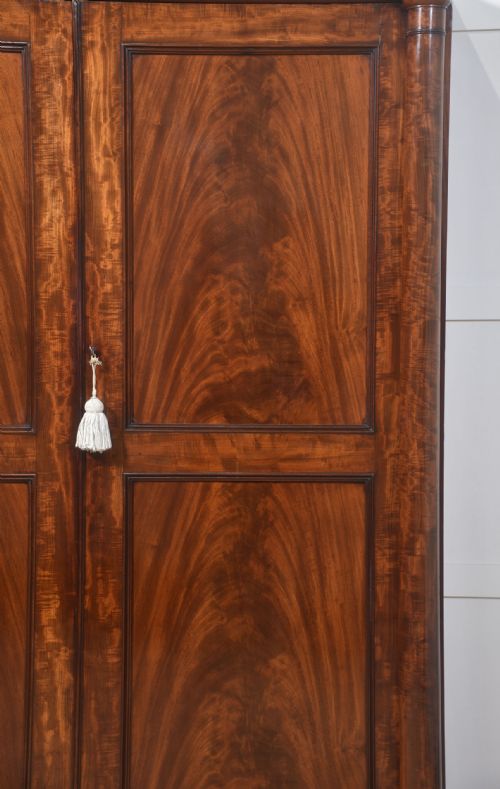 19TH CENTURY MAHOGANY WARDROBE - ADDITIONAL PHOTO 6