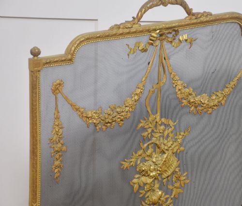 BRASS AND MESH FRENCH FIRE SCREEN - ADDITIONAL PHOTO 3