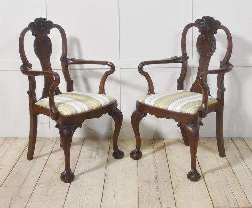 SET OF EIGHT WALNUT DINING CHAIRS - ADDITIONAL PHOTO 6