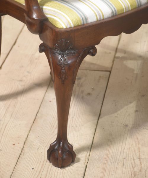 SET OF EIGHT WALNUT DINING CHAIRS - ADDITIONAL PHOTO 12