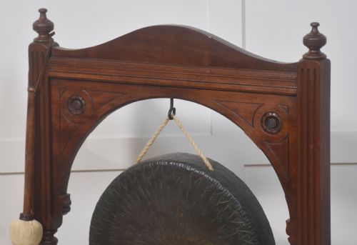 WALNUT FRAMED DINNER GONG - ADDITIONAL PHOTO 2