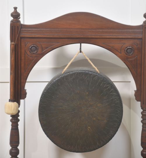 WALNUT FRAMED DINNER GONG - ADDITIONAL PHOTO 4