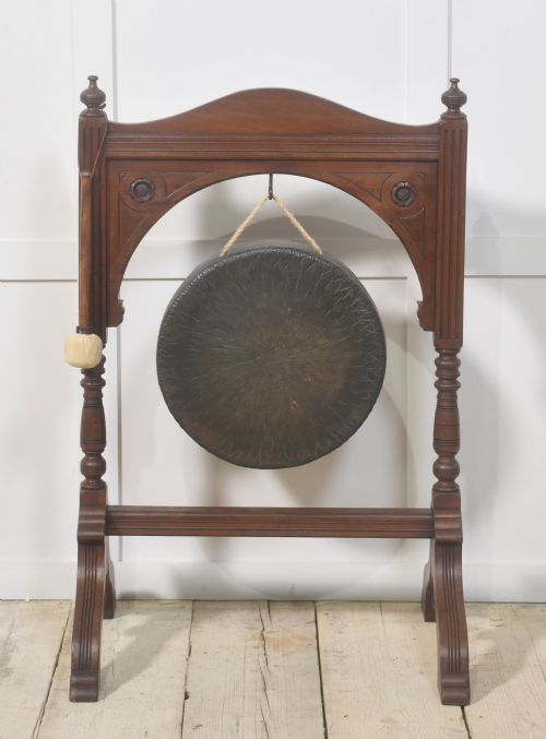 WALNUT FRAMED DINNER GONG - ADDITIONAL PHOTO 6