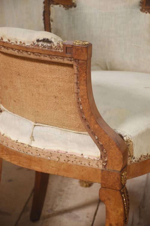 SET OF EIGHT WALNUT DINING CHAIRS - ADDITIONAL PHOTO 4
