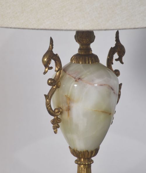 METAL MOUNTED ONYX TABLE LAMP - ADDITIONAL PHOTO 2
