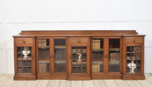 large walnut breakfront low bookcase - CATEGORY: ANTIQUE BOOKCASES - DATED 1900