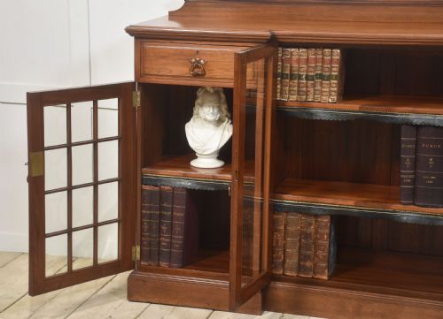 LARGE WALNUT BREAKFRONT LOW BOOKCASE - ADDITIONAL PHOTO 3
