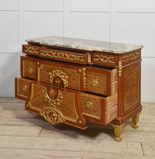 ITALIAN INLAID AND PARCEL GILT MAHOGANY BREAKFRONT COMMODE - ADDITIONAL PHOTO 10