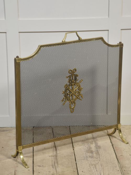 brass and mesh fire screen - CATEGORY: ANTIQUE FIREPLACES - DATED 1910
