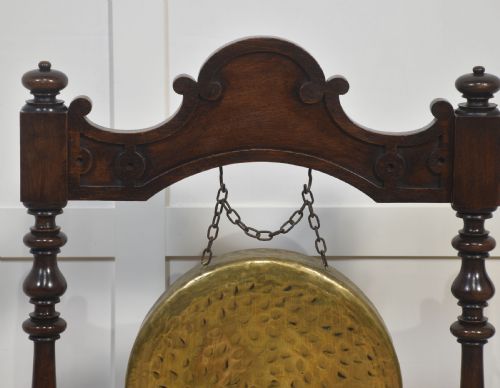LATE 19TH CENTURY OAK DINNER GONG - ADDITIONAL PHOTO 1