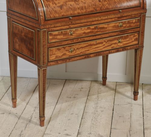 PAIR OF IMPORTANT GEORGIAN SATINWOOD CYLINDER CABINETS - ADDITIONAL PHOTO 8