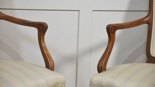 PAIR OF 19TH CENTURY ARMCHAIRS - ADDITIONAL PHOTO 3