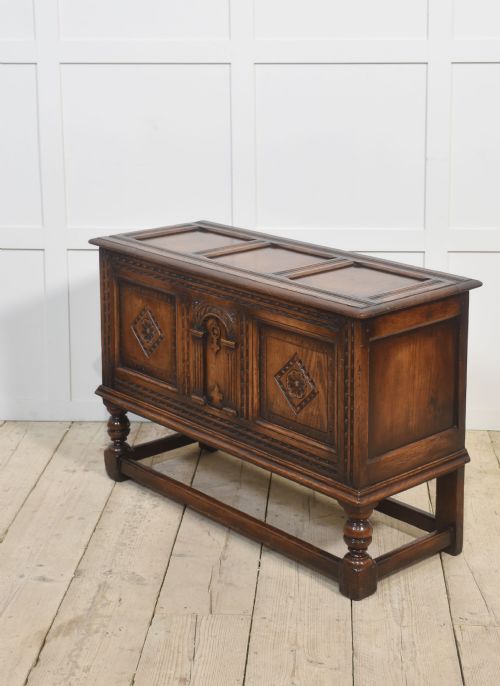 17TH CENTURY STYLE CARVED OAK COFFER - ADDITIONAL PHOTO 8