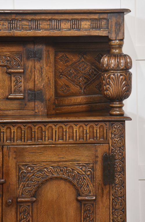 CARVED OAK COURT CUPBOARD - ADDITIONAL PHOTO 2