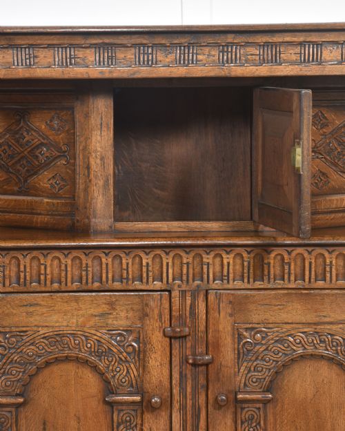 CARVED OAK COURT CUPBOARD - ADDITIONAL PHOTO 3