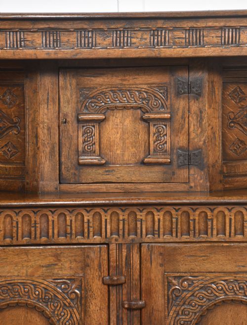 CARVED OAK COURT CUPBOARD - ADDITIONAL PHOTO 5