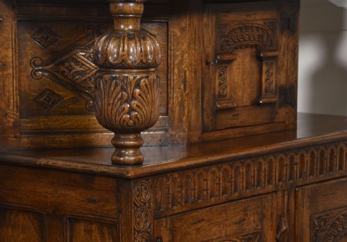 CARVED OAK COURT CUPBOARD - ADDITIONAL PHOTO 10