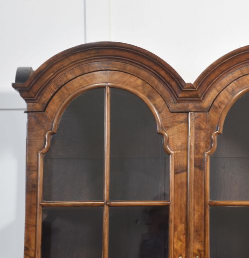 WALNUT QUEEN ANN STYLE DISPLAY CABINET - ADDITIONAL PHOTO 5