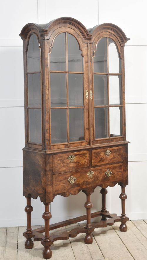 WALNUT QUEEN ANN STYLE DISPLAY CABINET - ADDITIONAL PHOTO 6