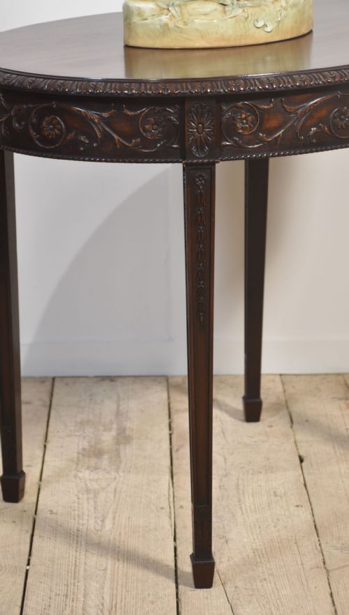 CARVED MAHOGANY OCCASIONAL TABLE - ADDITIONAL PHOTO 2