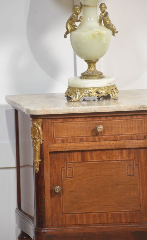 PAIR OF GILT METAL MOUNTED BEDSIDE CABINETS - ADDITIONAL PHOTO 5