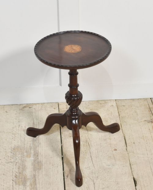 mahogany inlaid side table - CATEGORY: ANTIQUE TABLES - DATED 1910