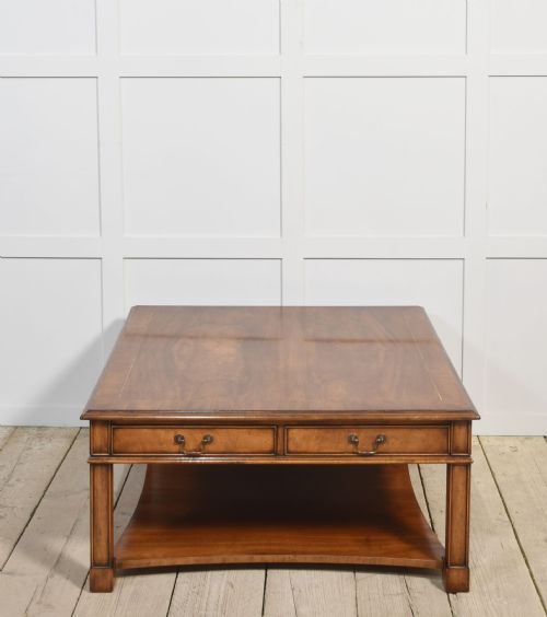 mahogany coffee table - CATEGORY: ANTIQUE TABLES - DATED 1950