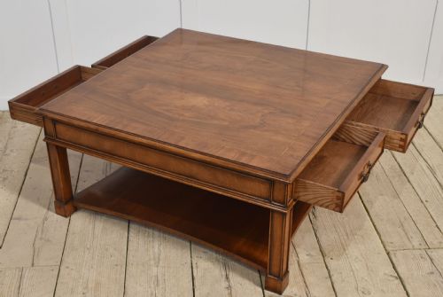 MAHOGANY COFFEE TABLE - ADDITIONAL PHOTO 5