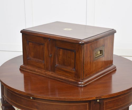 MAHOGANY COLLECTORS CABINET - ADDITIONAL PHOTO 7