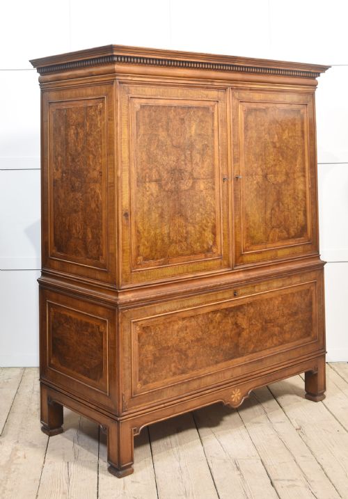 FIGURED WALNUT PRESS CUPBOARD - ADDITIONAL PHOTO 3