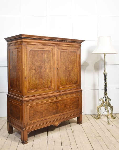 FIGURED WALNUT PRESS CUPBOARD - ADDITIONAL PHOTO 8