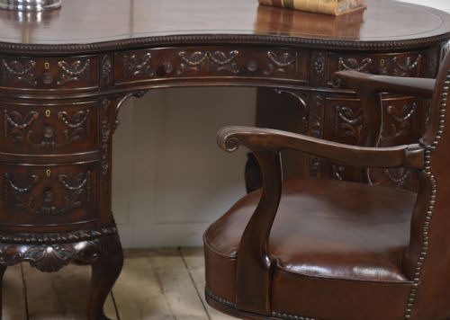 CARVED MAHOGANY KIDNEY SHAPED DESK - ADDITIONAL PHOTO 1