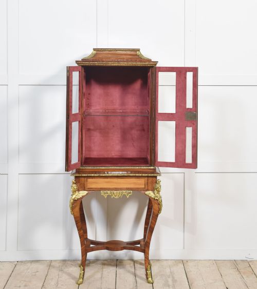 KINGWOOD DISPLAY CABINET ON STAND - ADDITIONAL PHOTO 7
