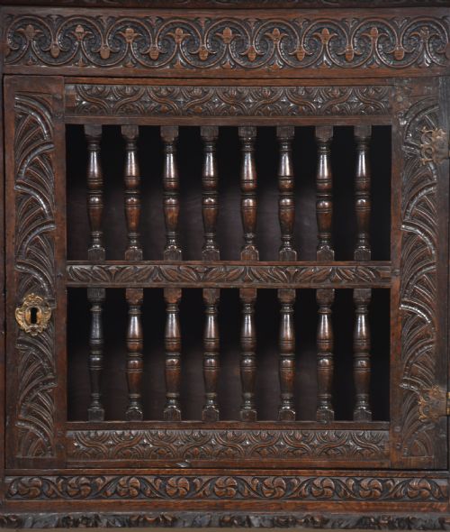 CHARLES II OAK MURAL LIVERY CUPBOARD - ADDITIONAL PHOTO 1