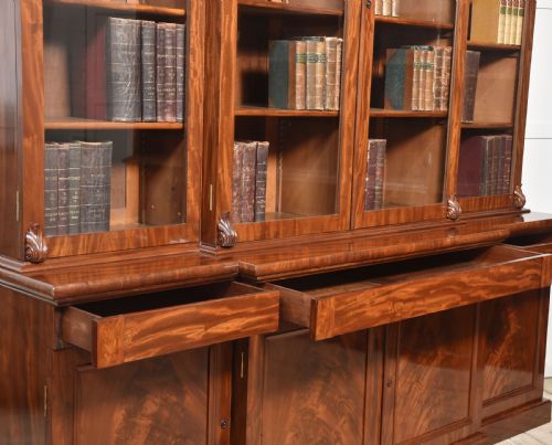 19TH CENTURY MAHOGANY LIBRARY BREAKFRONT BOOKCASE - ADDITIONAL PHOTO 8