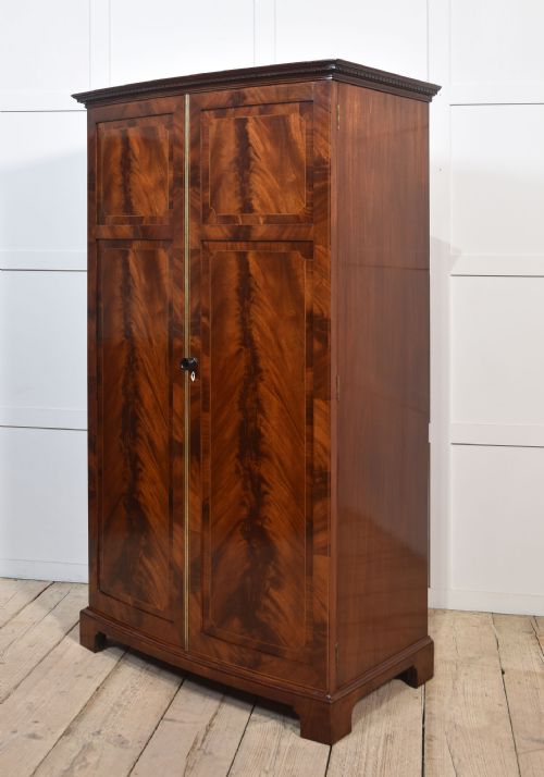MAHOGANY BOW FRONTED TWO DOOR WARDROBE - ADDITIONAL PHOTO 10