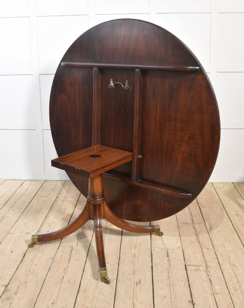 MAHOGANY CROSS BANDED CIRCULAR DINING TABLE - ADDITIONAL PHOTO 4