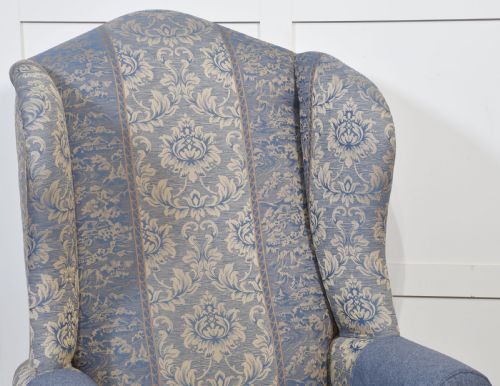 PAIR OF GEORGIAN STYLE WINGBACK ARMCHAIRS - ADDITIONAL PHOTO 2