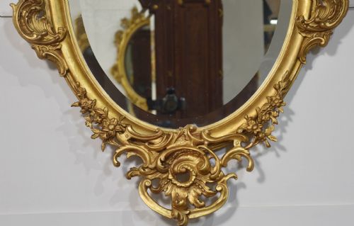 CARVED GILTWOOD OVAL WALL MIRROR - ADDITIONAL PHOTO 3
