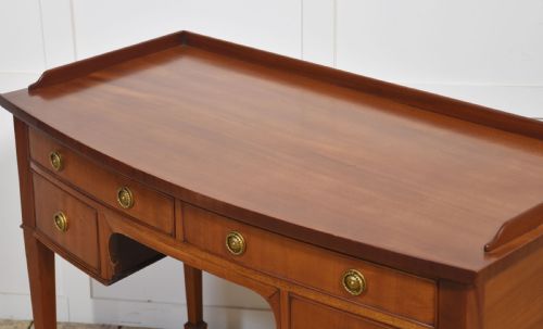 MAHOGANY WRITING TABLE - ADDITIONAL PHOTO 3