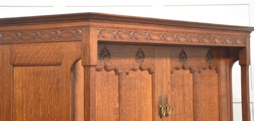 ARTS CRAFTS OAK CUPBOARD - ADDITIONAL PHOTO 7