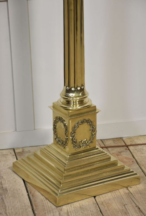 MONUMENTAL BRASS STANDARD LAMP BY HINKS - ADDITIONAL PHOTO 5