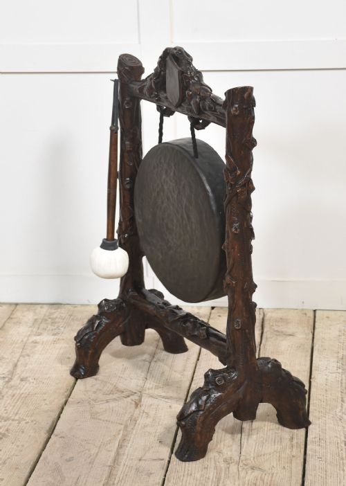 CARVED OAK FRAMED DINNER GONG - ADDITIONAL PHOTO 6