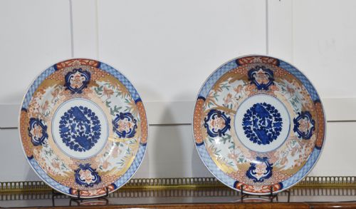 PAIR OF JAPANESE IMARI PLATES - ADDITIONAL PHOTO 5