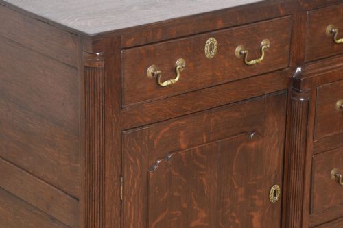 19TH CENTURY OAK DRESSER BASE - ADDITIONAL PHOTO 2