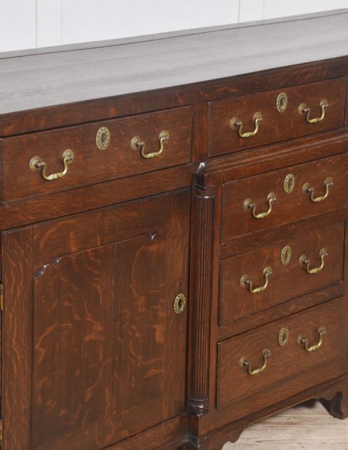 19TH CENTURY OAK DRESSER BASE - ADDITIONAL PHOTO 4