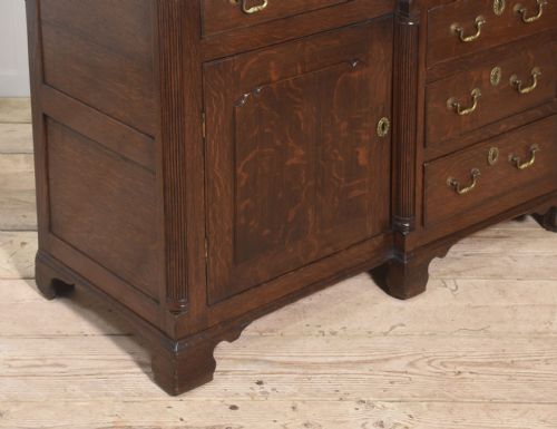 19TH CENTURY OAK DRESSER BASE - ADDITIONAL PHOTO 6
