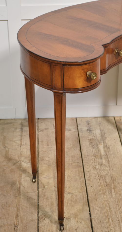 MAHOGANY KIDNEY SHAPED LADYS DRESSING TABLE - ADDITIONAL PHOTO 4