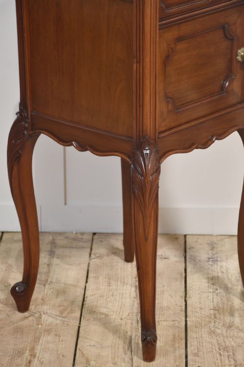 PAIR OF WALNUT MARBLE TOP BEDSIDE CABINETS - ADDITIONAL PHOTO 3